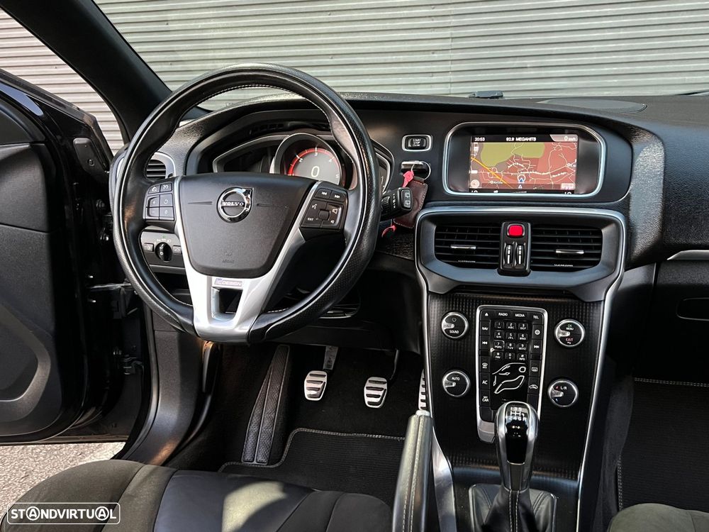 Volvo V40 2.0 D2 R-Design - 20
