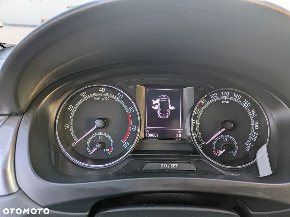 Skoda RAPID 1.0 TSI Clever - 13