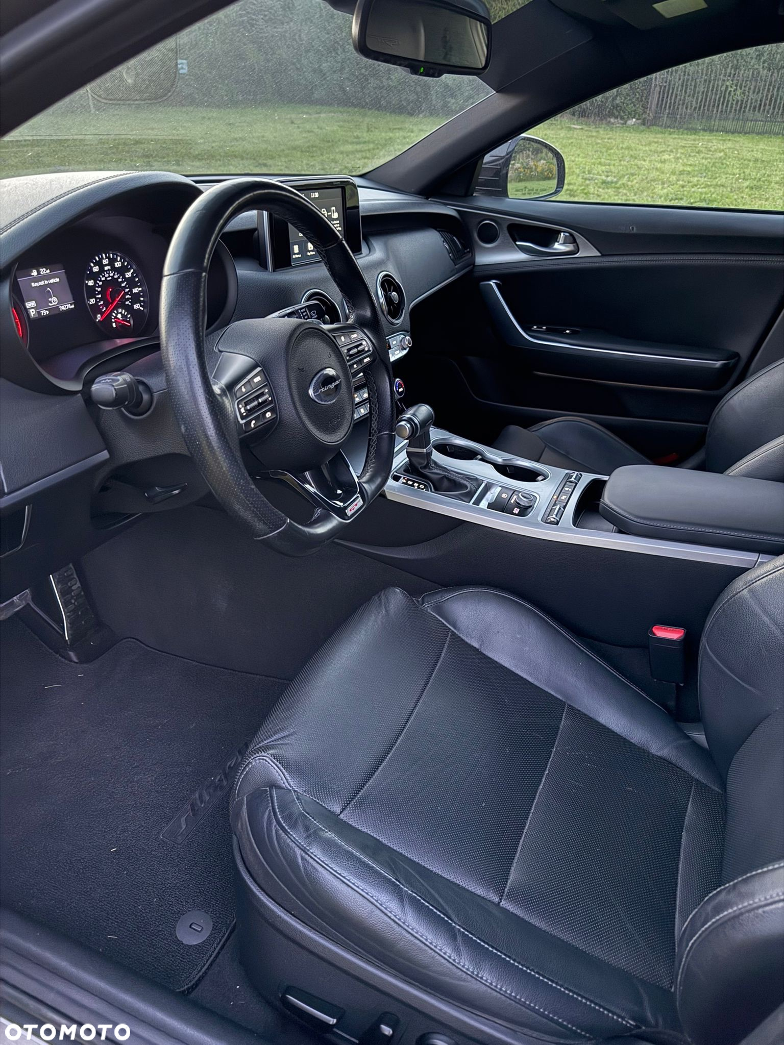 Kia Stinger - 14