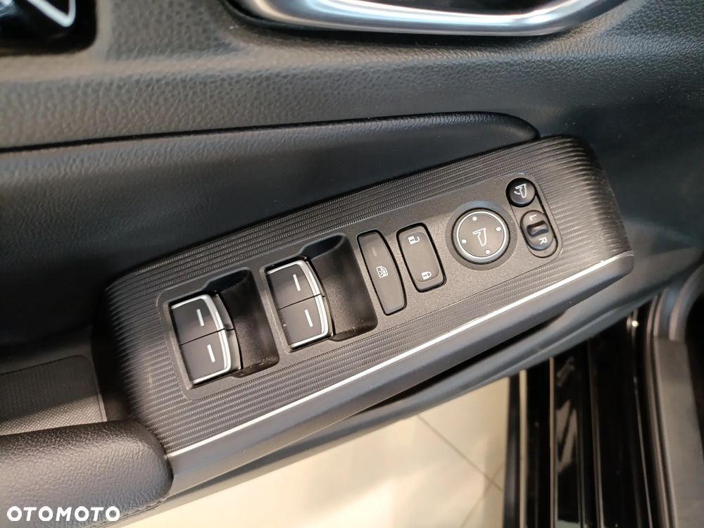 Honda Civic 2.0 i-MMD Advance BSI CVT - 23