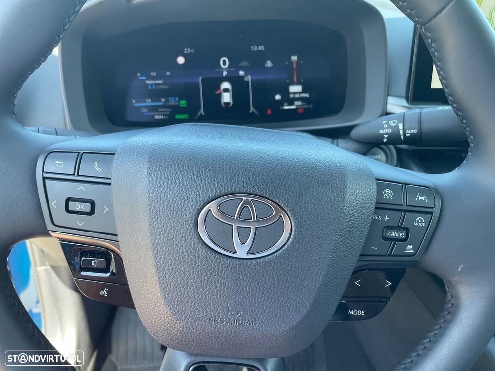Toyota C-HR 2.0 HDF Plug-in Square Collection - 13
