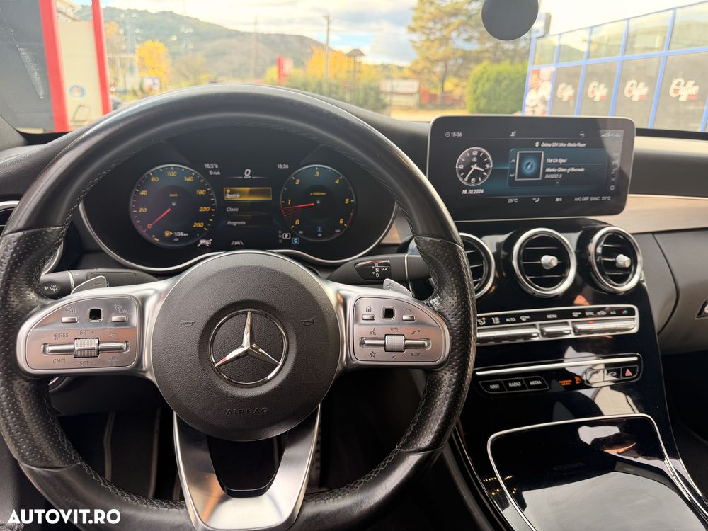 Mercedes-Benz C - 12