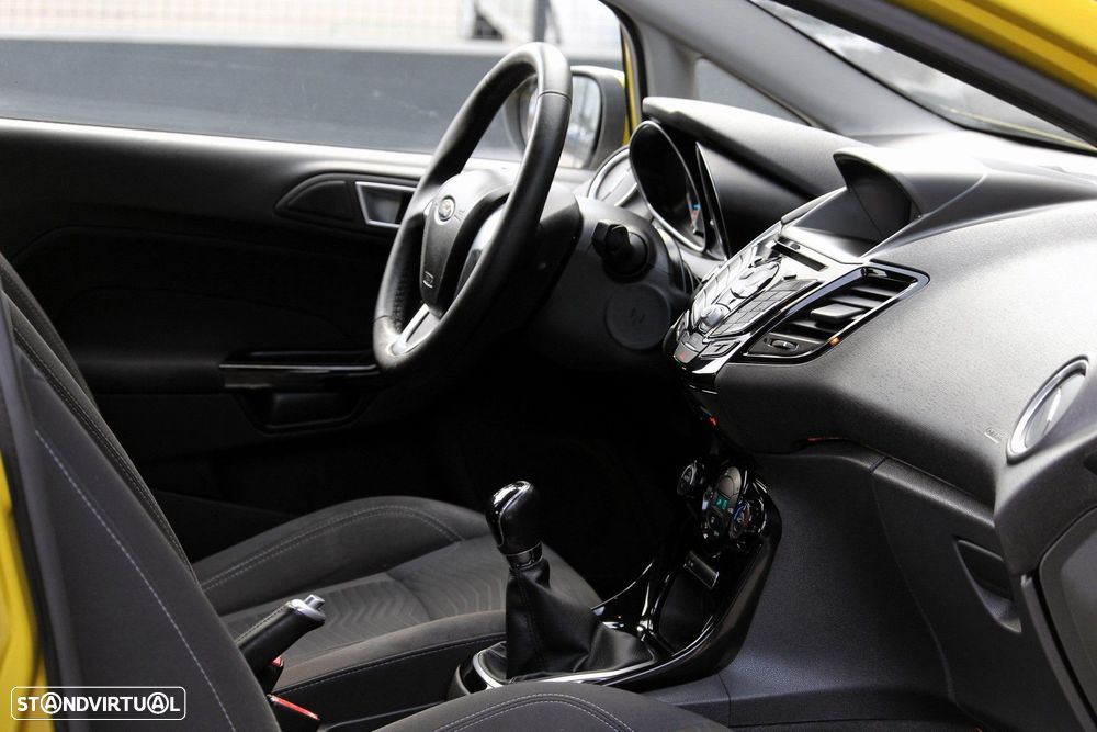 Ford Fiesta 1.0 EcoBoost Titanium - 20