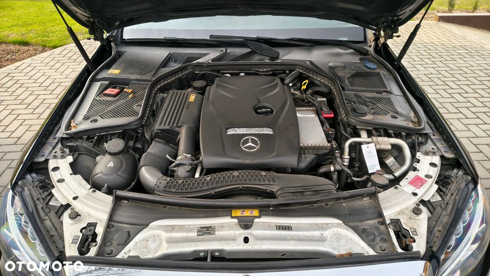Mercedes-Benz Klasa C 200 7G-TRONIC Exclusive - 37