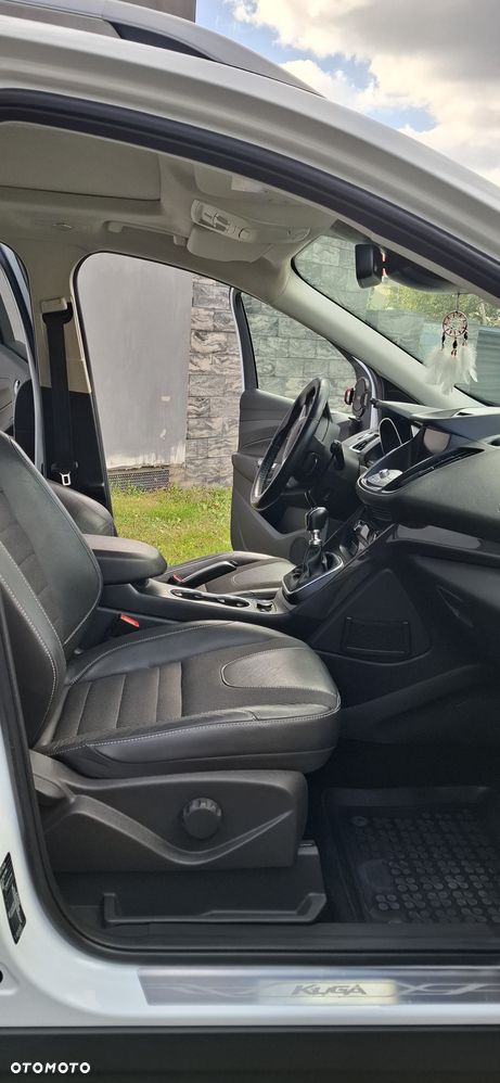 Ford Kuga - 9