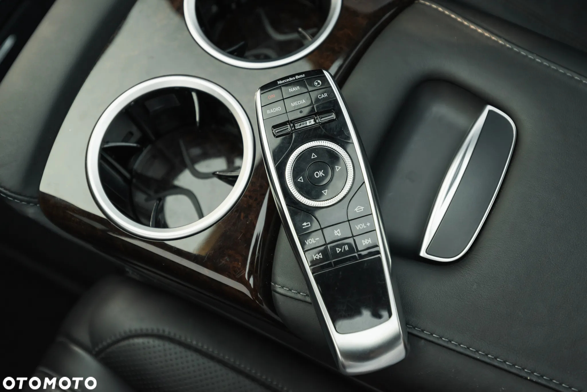 Mercedes-Benz Klasa S 400 d 4-Matic L 9G-TRONIC - 35