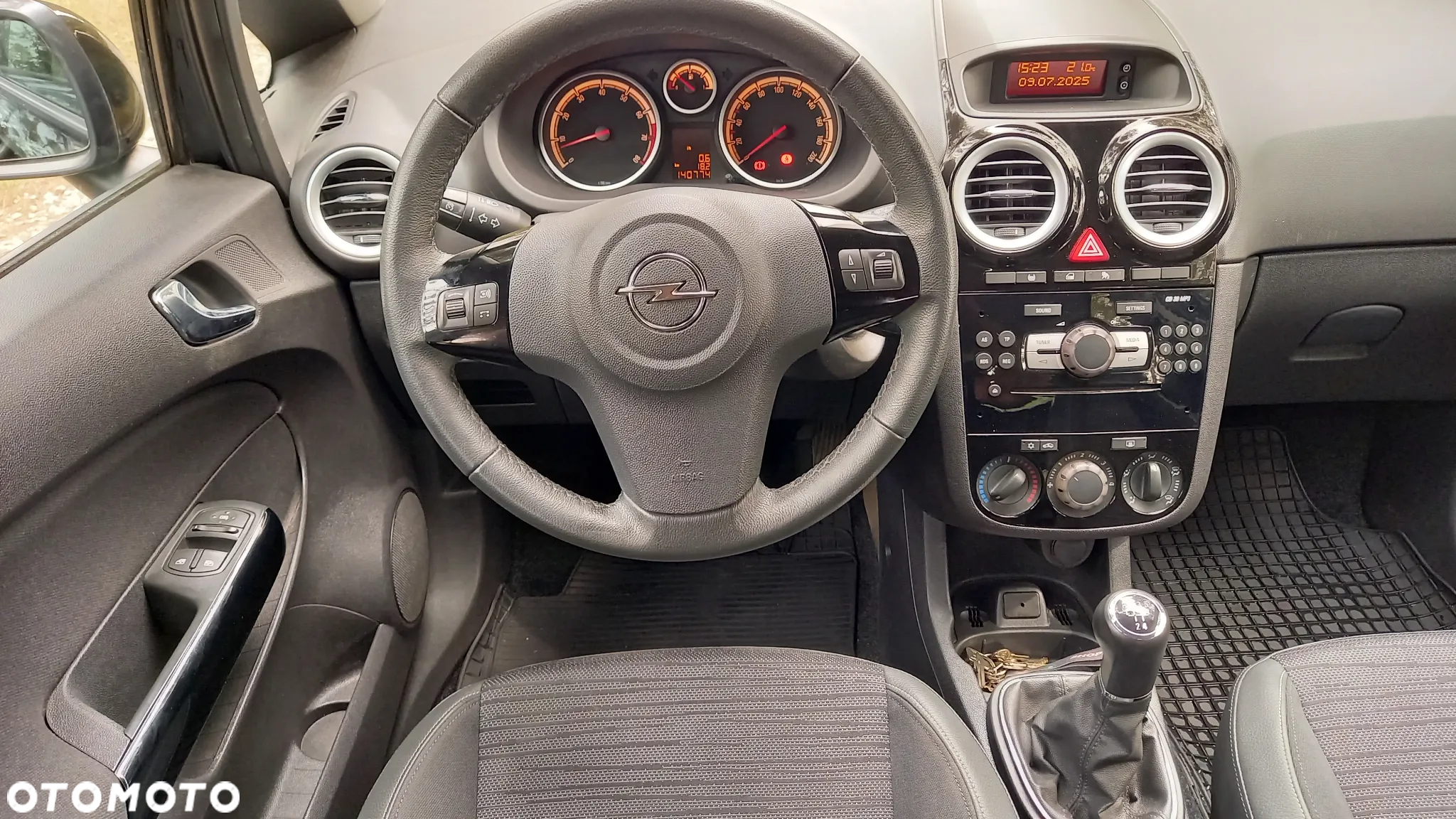 Opel Corsa 1.4 16V Energy - 9