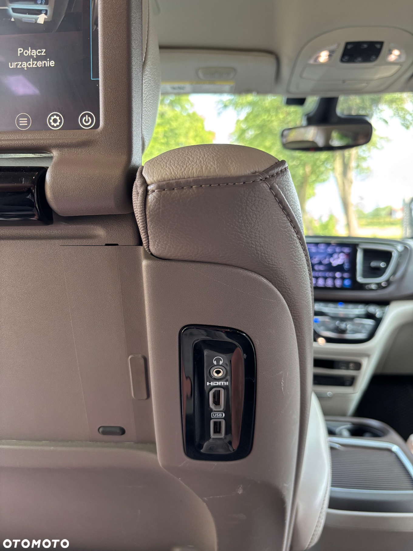 Chrysler Pacifica - 14