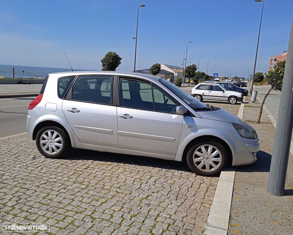 Renault Scénic 1.5 dCi Dynamique - 4