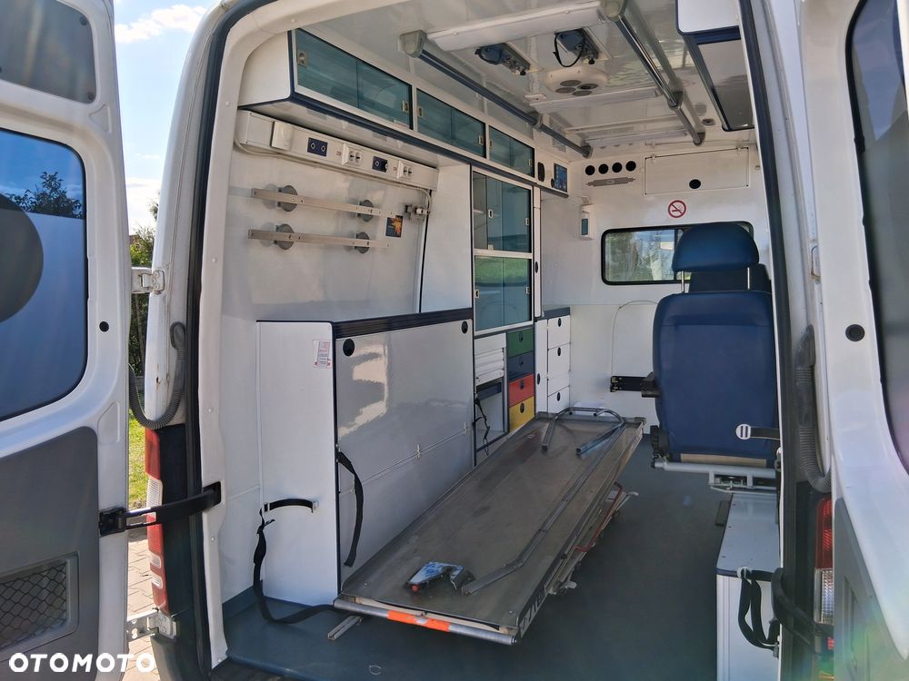 Mercedes-Benz Sprinter - 9