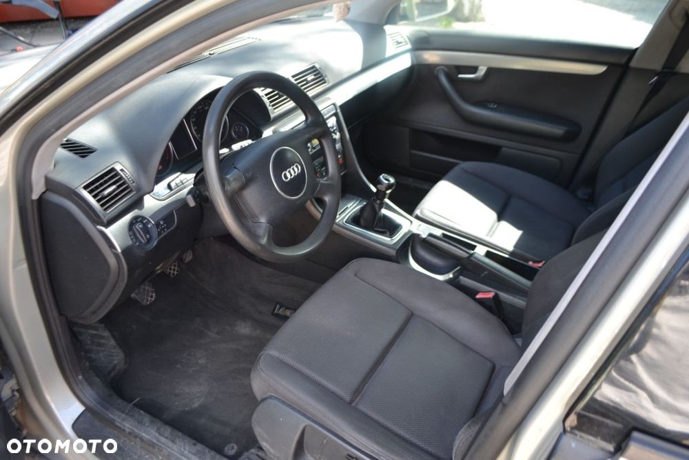 Audi A4 Limousine - 6