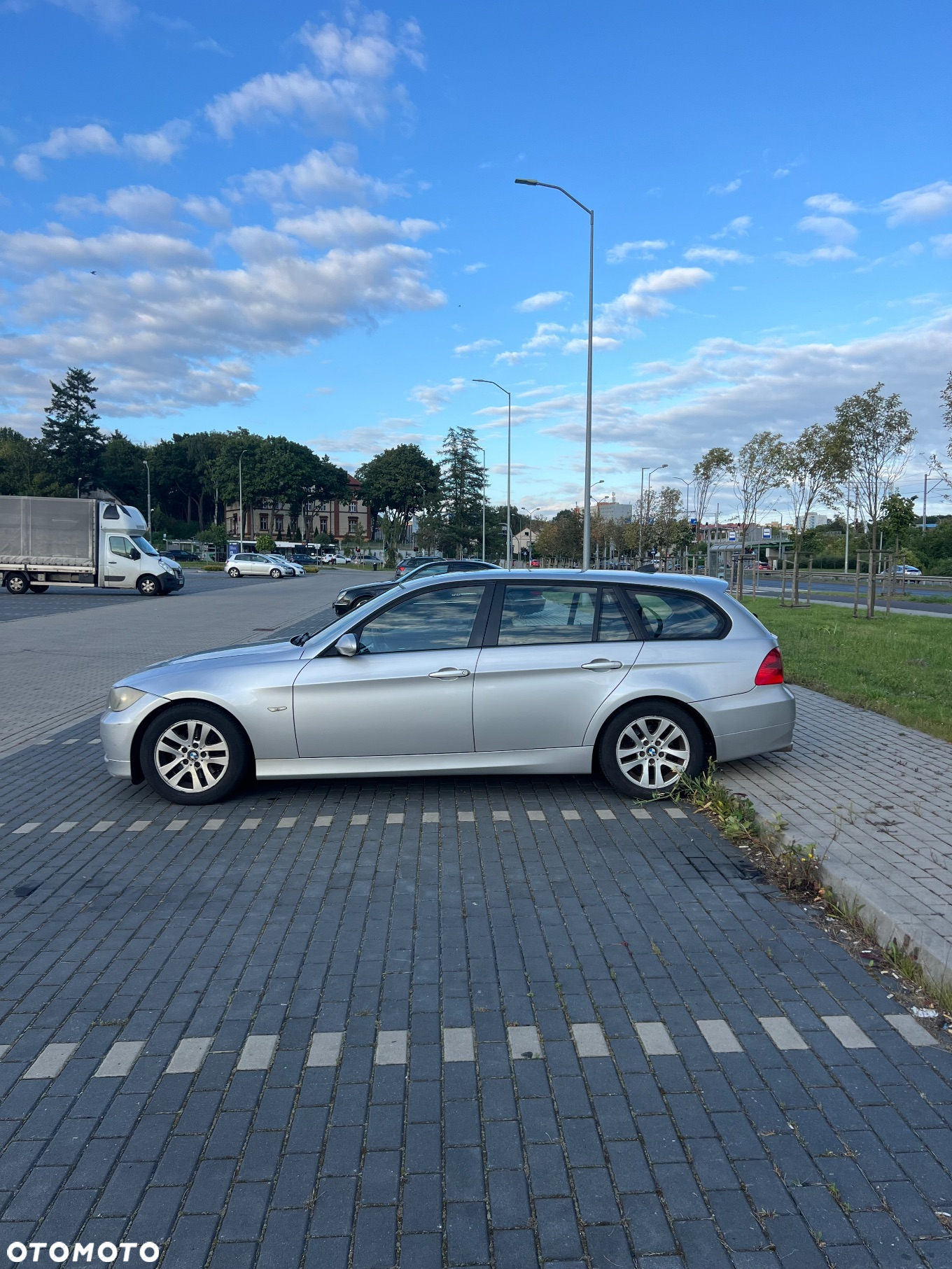 BMW Seria 3 320d DPF Touring - 6