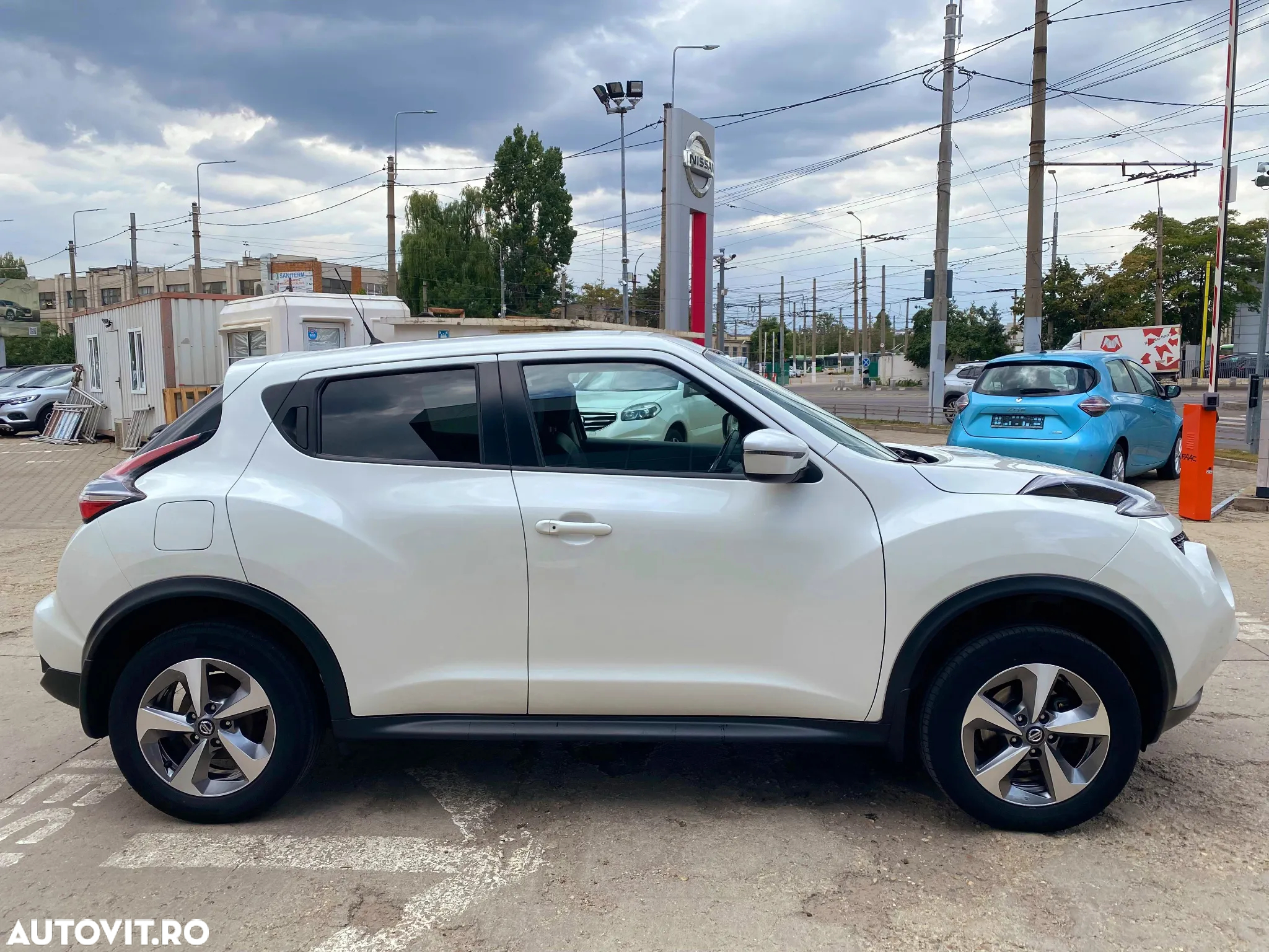 Nissan Juke 1.6L XTRONIC N-Connecta - 3