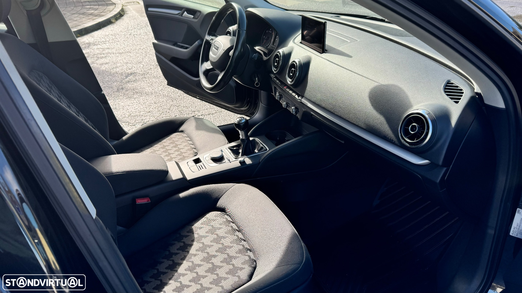 Audi A3 Sportback 1.6 TDI Attraction - 10