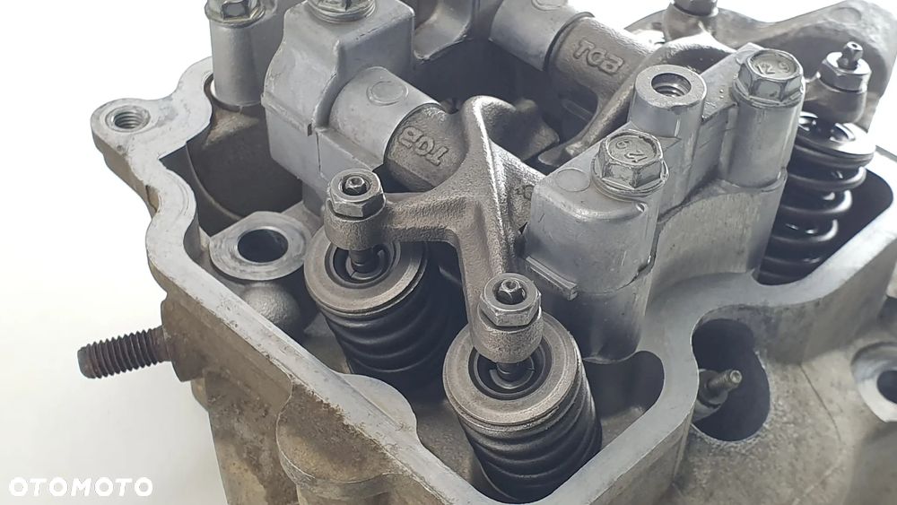 GLOWICA ZAWORY DZWIGIENKA    TGB BLADE 550 - 4