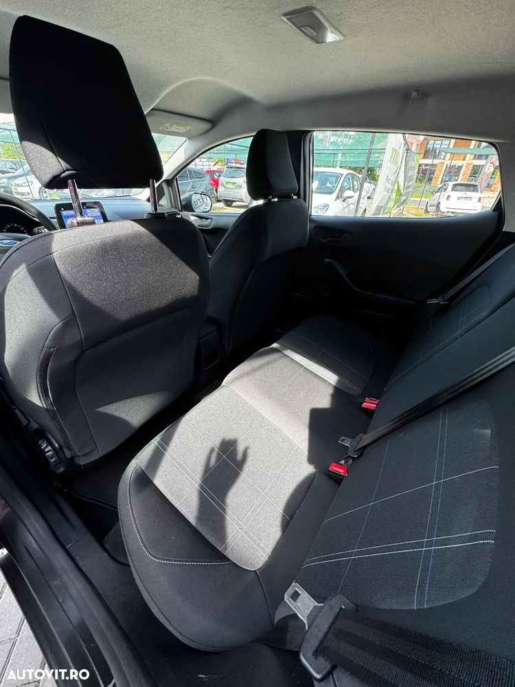 Ford Fiesta - 9