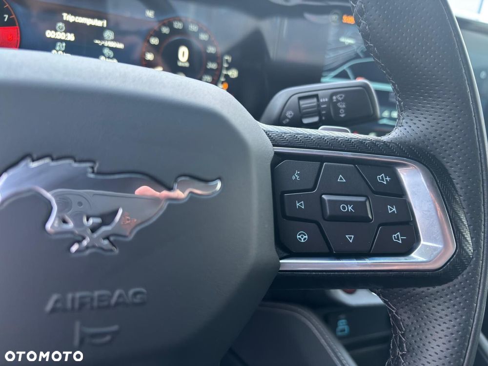 Ford Mustang - 26