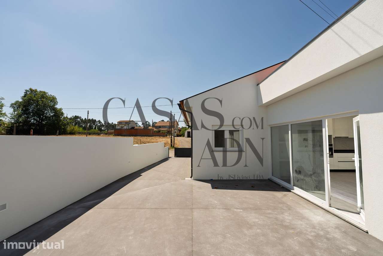 Moradia T4 Térrea de Design Moderno em São Romão, Vagos. - Grande imagem: 3/30