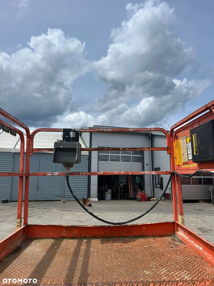 JLG 26 MRT - 17