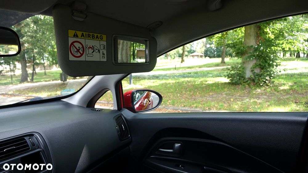 Kia Rio - 5