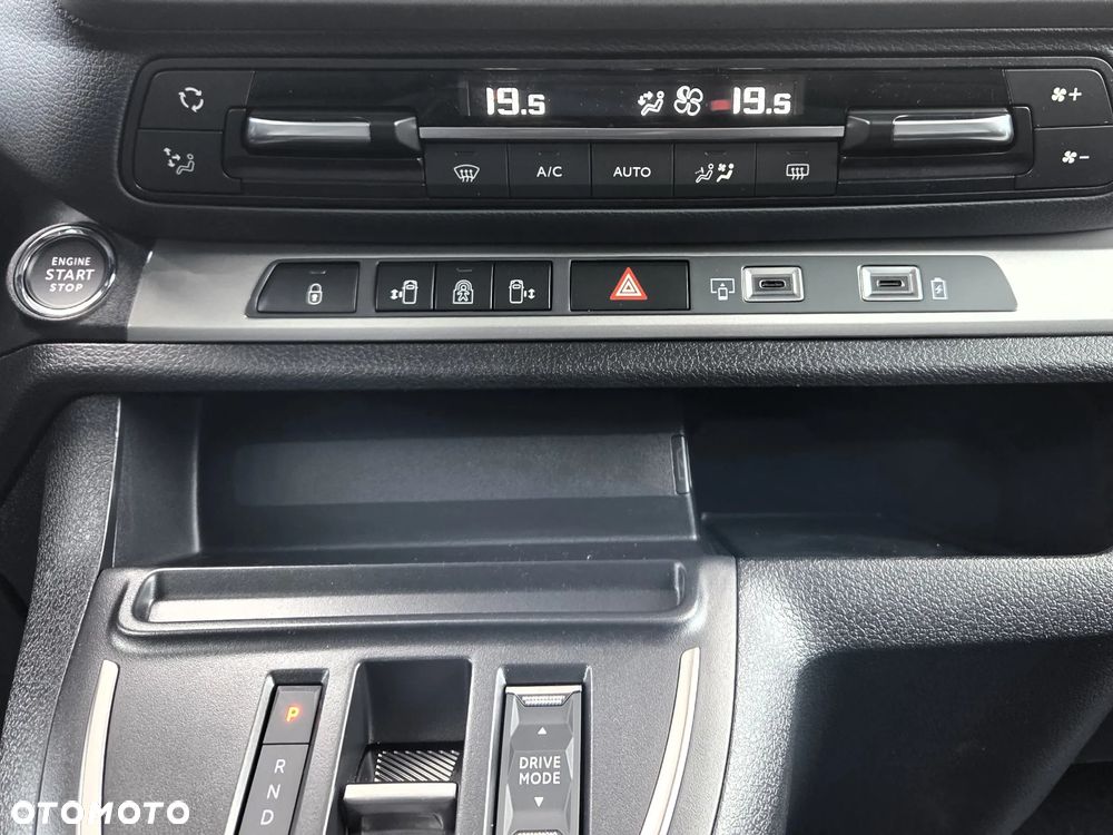 Peugeot Traveller - 33