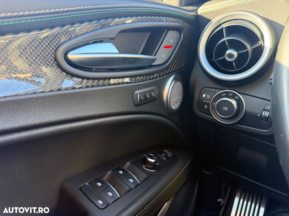 Alfa Romeo Stelvio 2.9 V6 Turbo AWD AT8 Quadrifoglio - 22