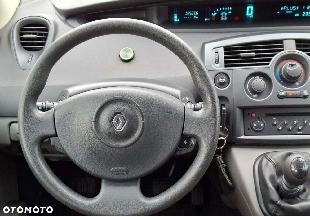 Renault Scenic - 24