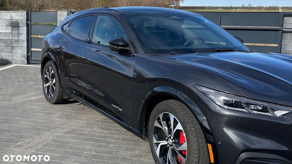 Ford Mustang Mach-E AWD PREMIUM - 2