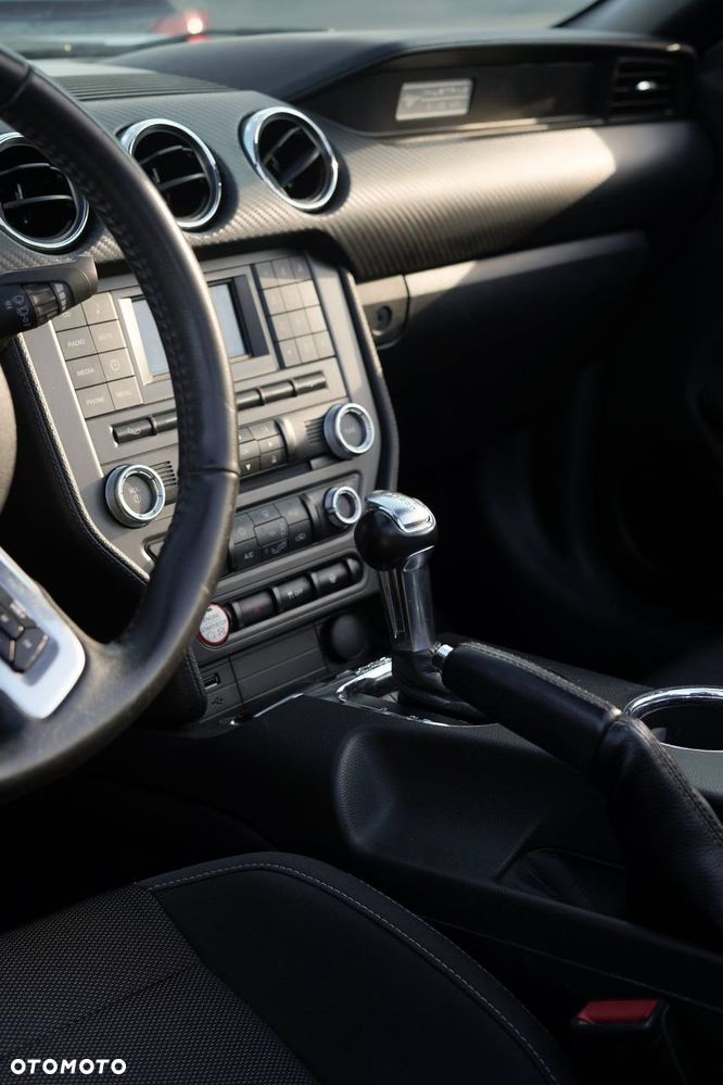 Ford Mustang 3.7 V6 - 8