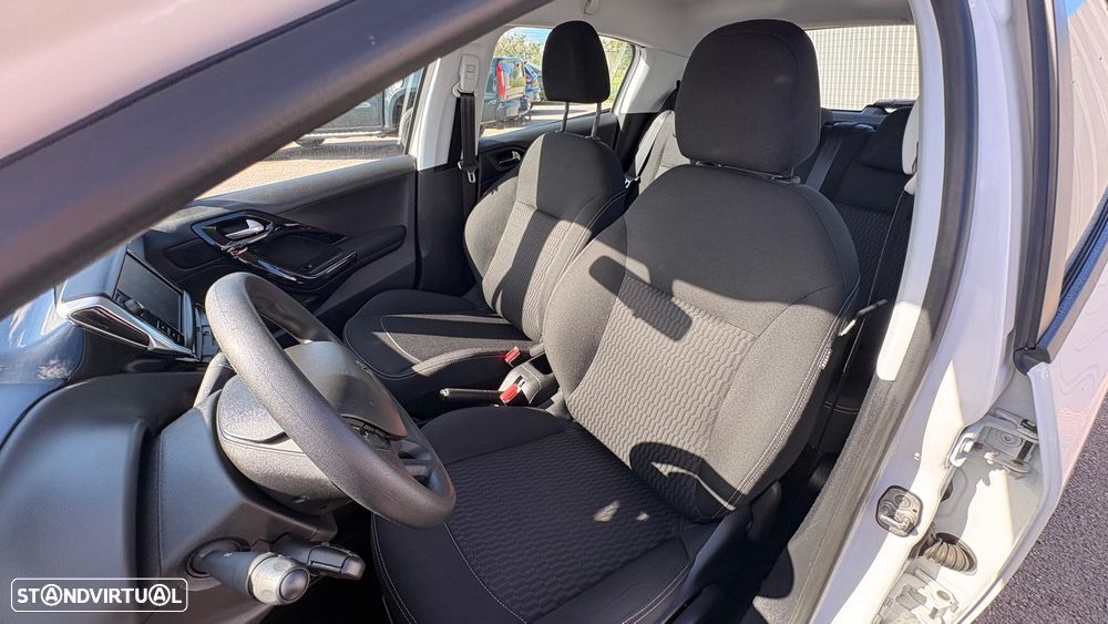 Peugeot 208 1.2 PureTech Active - 8