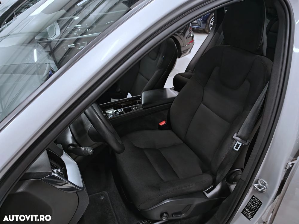 Volvo XC 60 T6 AWD Recharge Geartronic Inscription - 9