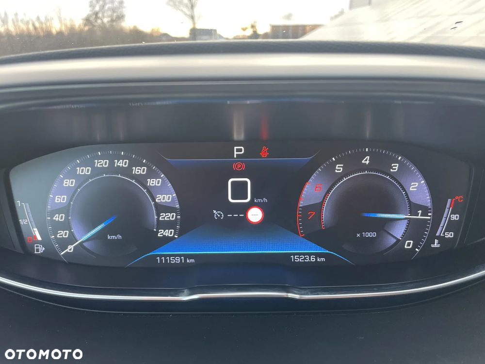 Peugeot 3008 1.2 PureTech Allure S&S EAT8 - 11