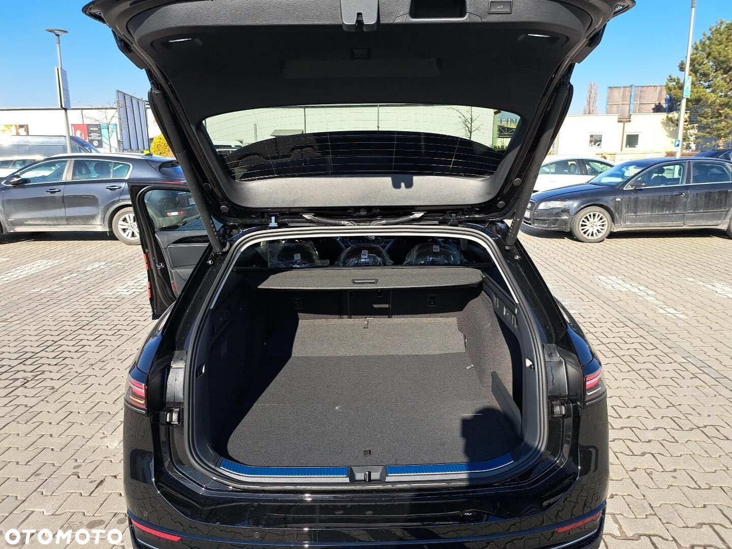 Volkswagen Passat - 11