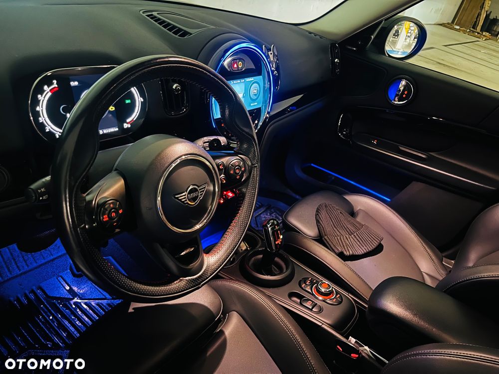 MINI Countryman - 16