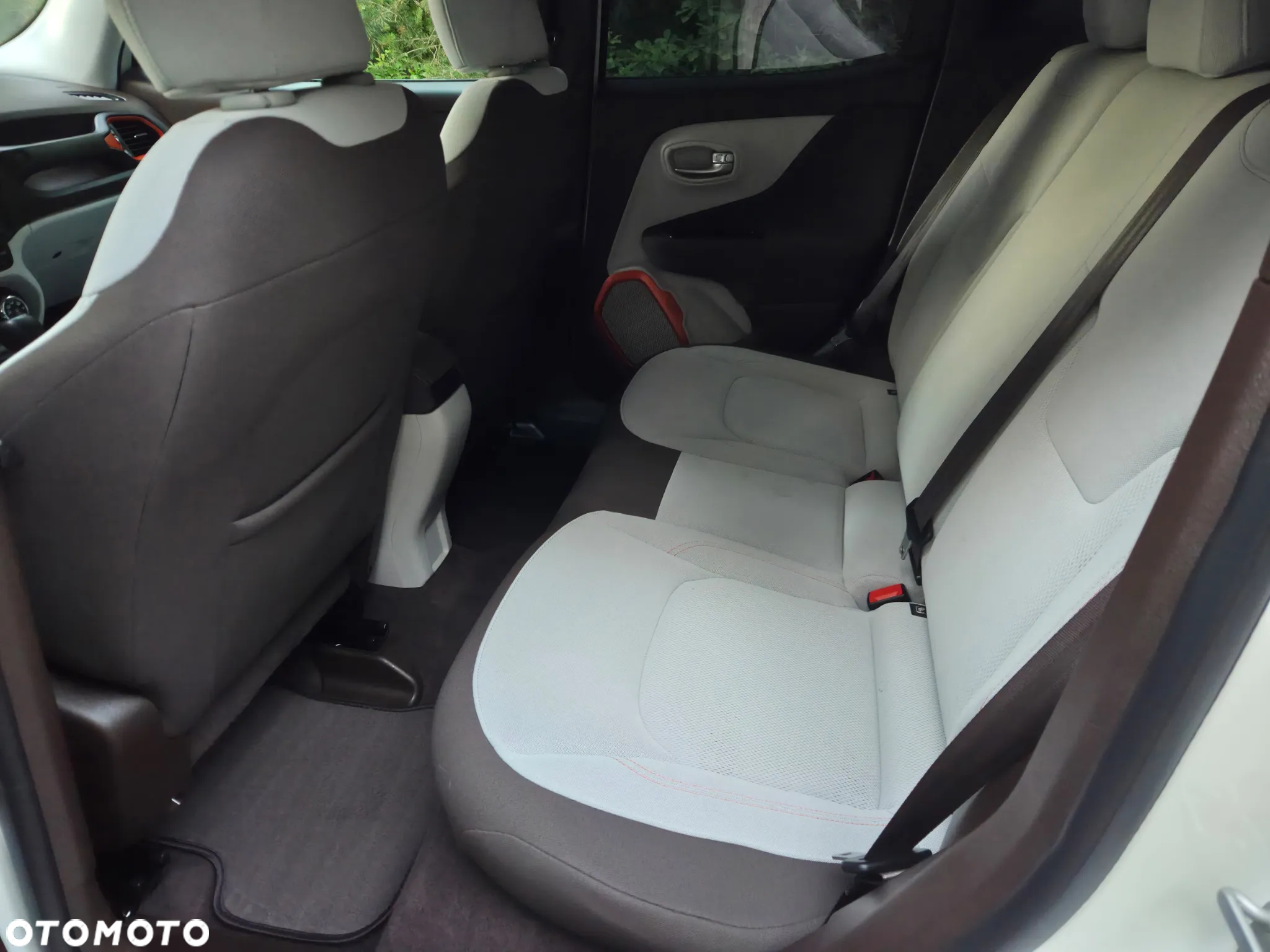 Jeep Renegade 1.4 MultiAir DSG Business Line - 14