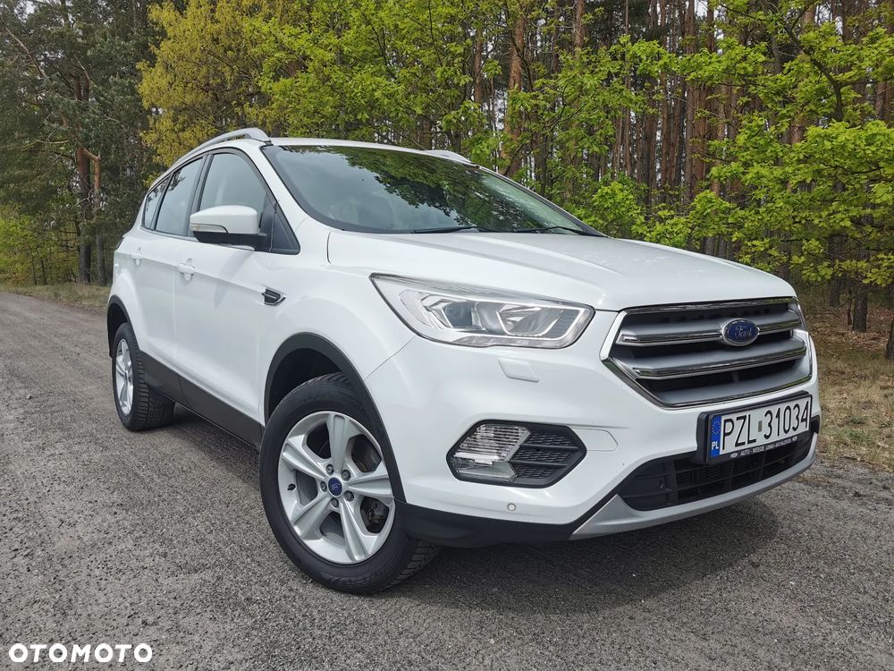 Ford Kuga 1.5 EcoBoost 2x4 Titanium - 3