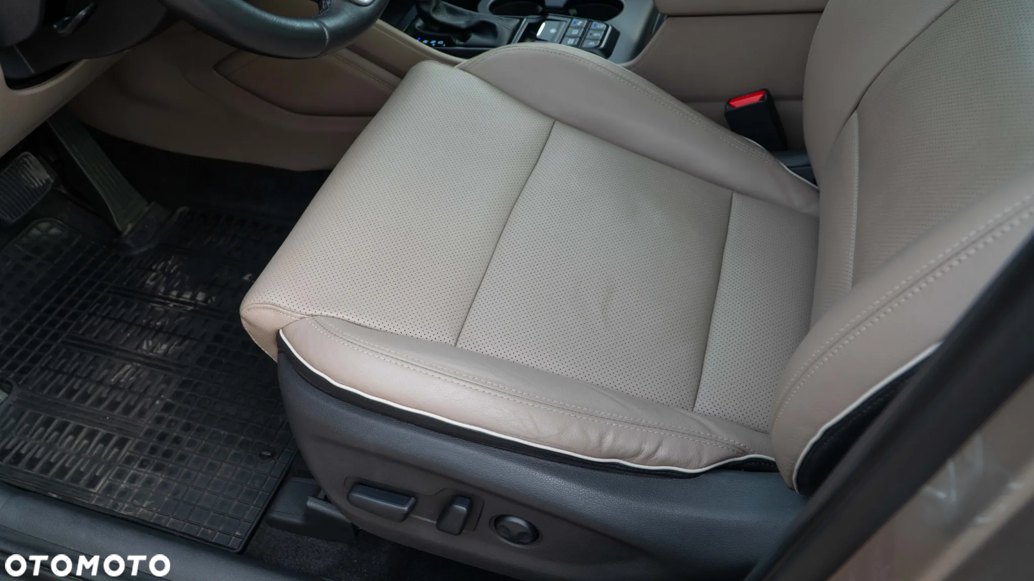 Hyundai Tucson 1.6 CRDi Premium 2WD DCT - 37