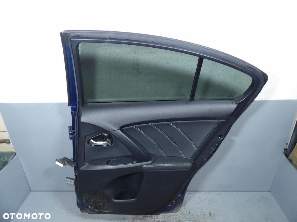 TOYOTA AVENSIS T27 LIFT SEDAN DRZWI TYŁ PRAWE 8T5 - 5