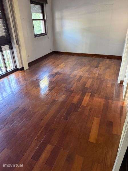 Arrenda-de T2 no CENTRO de GUIMARÃES - Grande imagem: 5/8