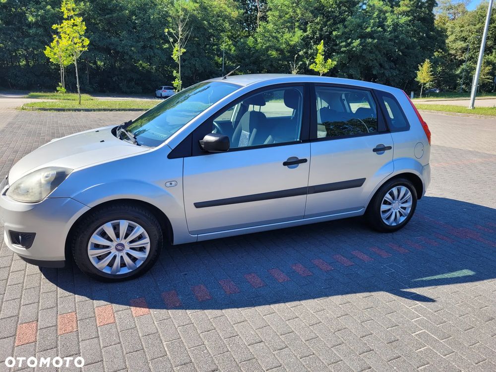 Ford Fiesta 1.4 Ambiente - 1