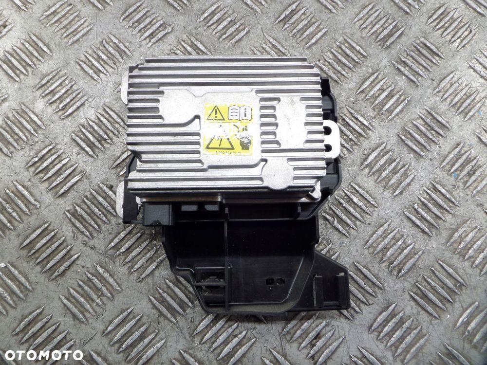 przetwornik napięcia mercedes sprinter 907 910 v klasa w447 a0008273500 - 1