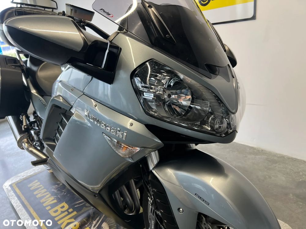Kawasaki GTR - 22