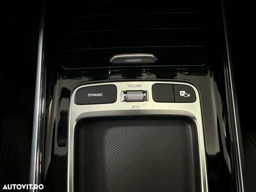 Mercedes-Benz GLA 200 d 4MATIC - 19