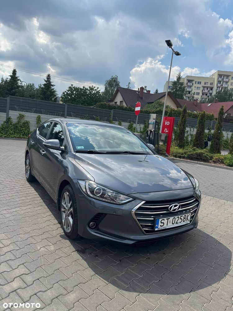 Hyundai Elantra 1.6 Style - 3