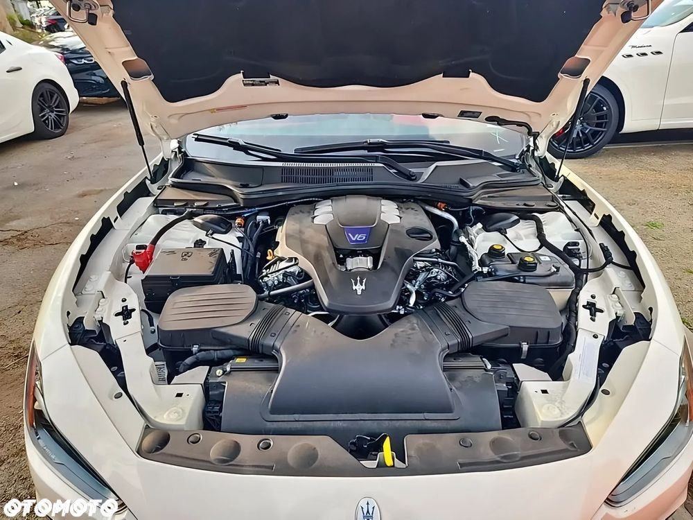 Maserati Ghibli Modena - 12