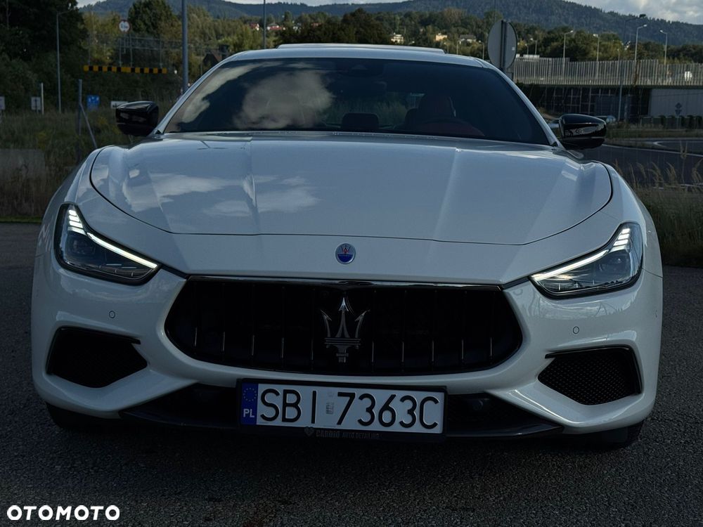 Maserati Ghibli S GranSport - 11