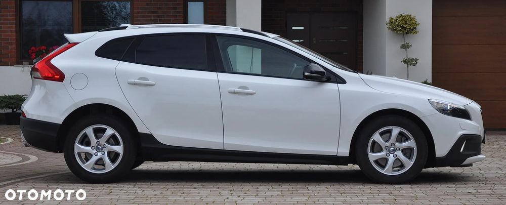 Volvo V40 Cross Country - 15