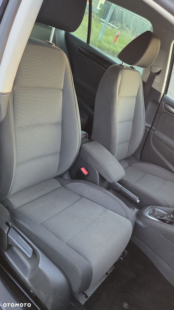 Volkswagen Golf - 9