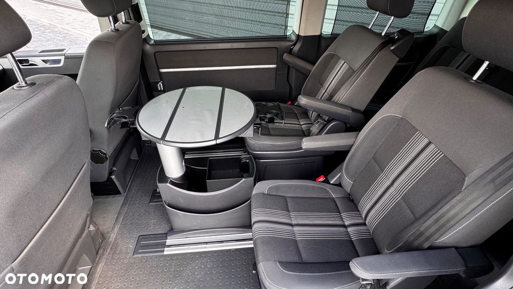 Volkswagen Multivan - 23