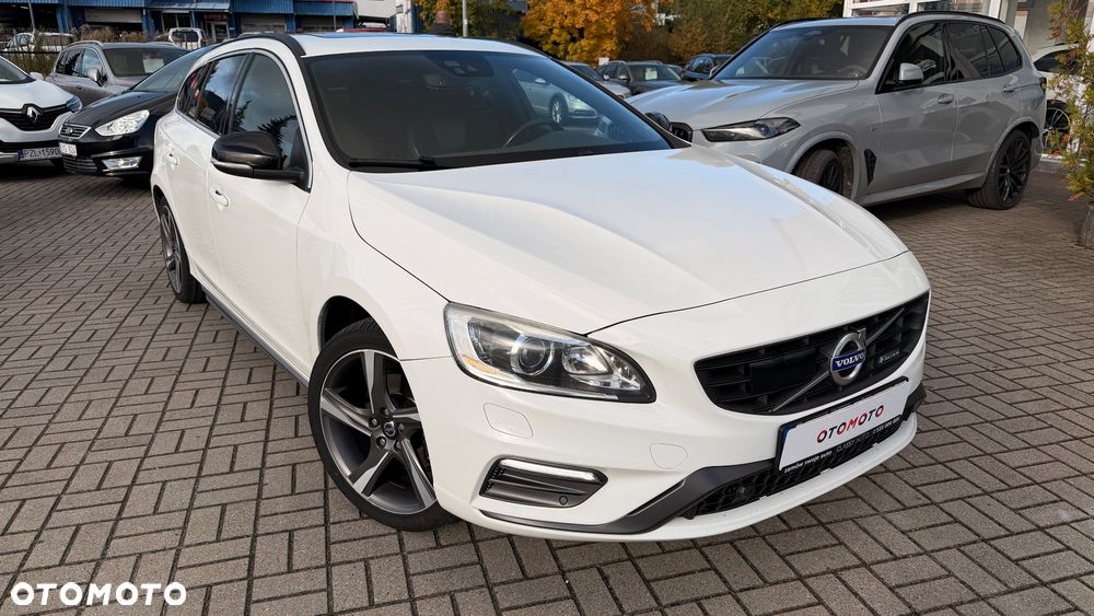 Volvo V60 D4 Drive-E R-Design Summum - 1
